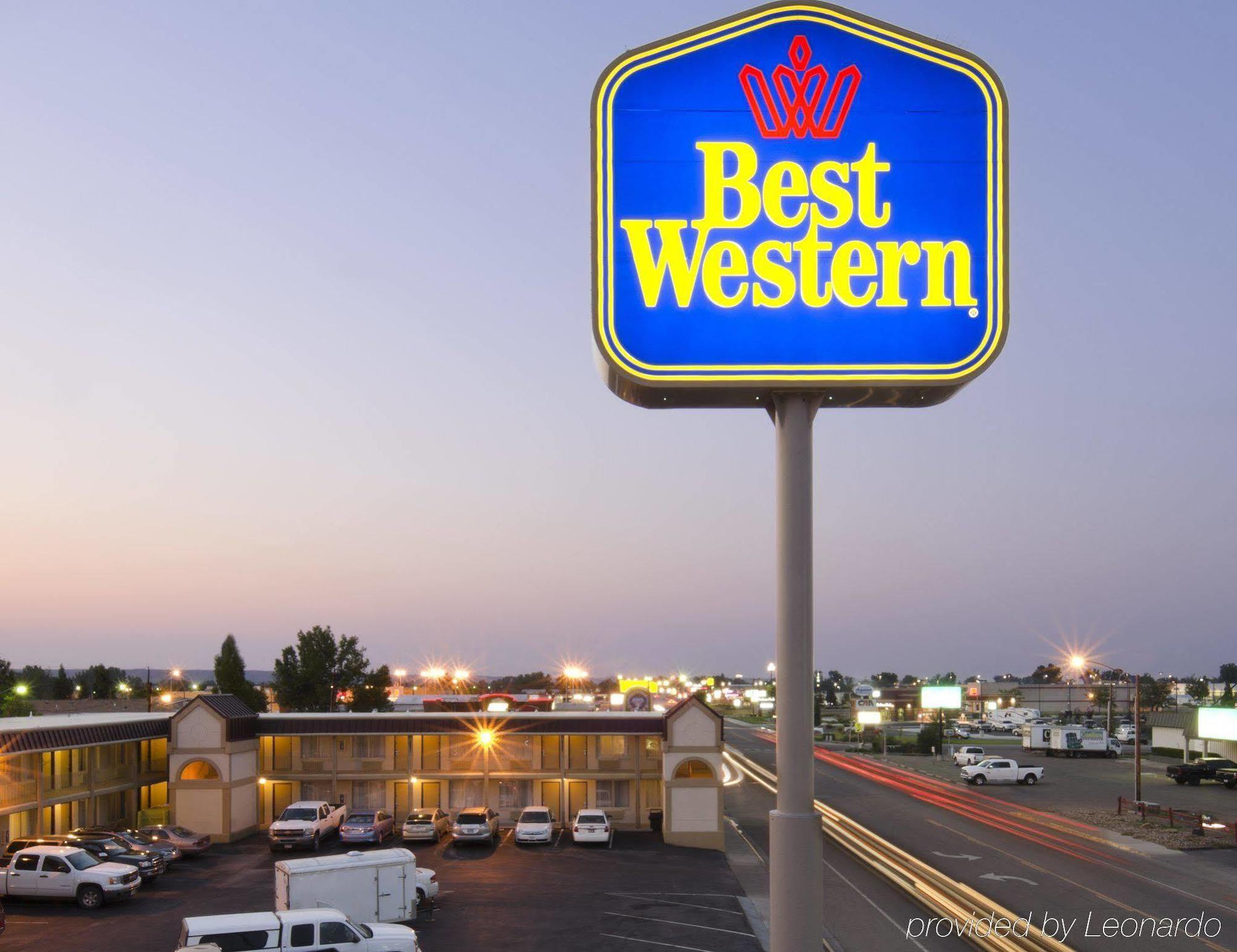 Best Western War Bonnet Inn Miles City Esterno foto